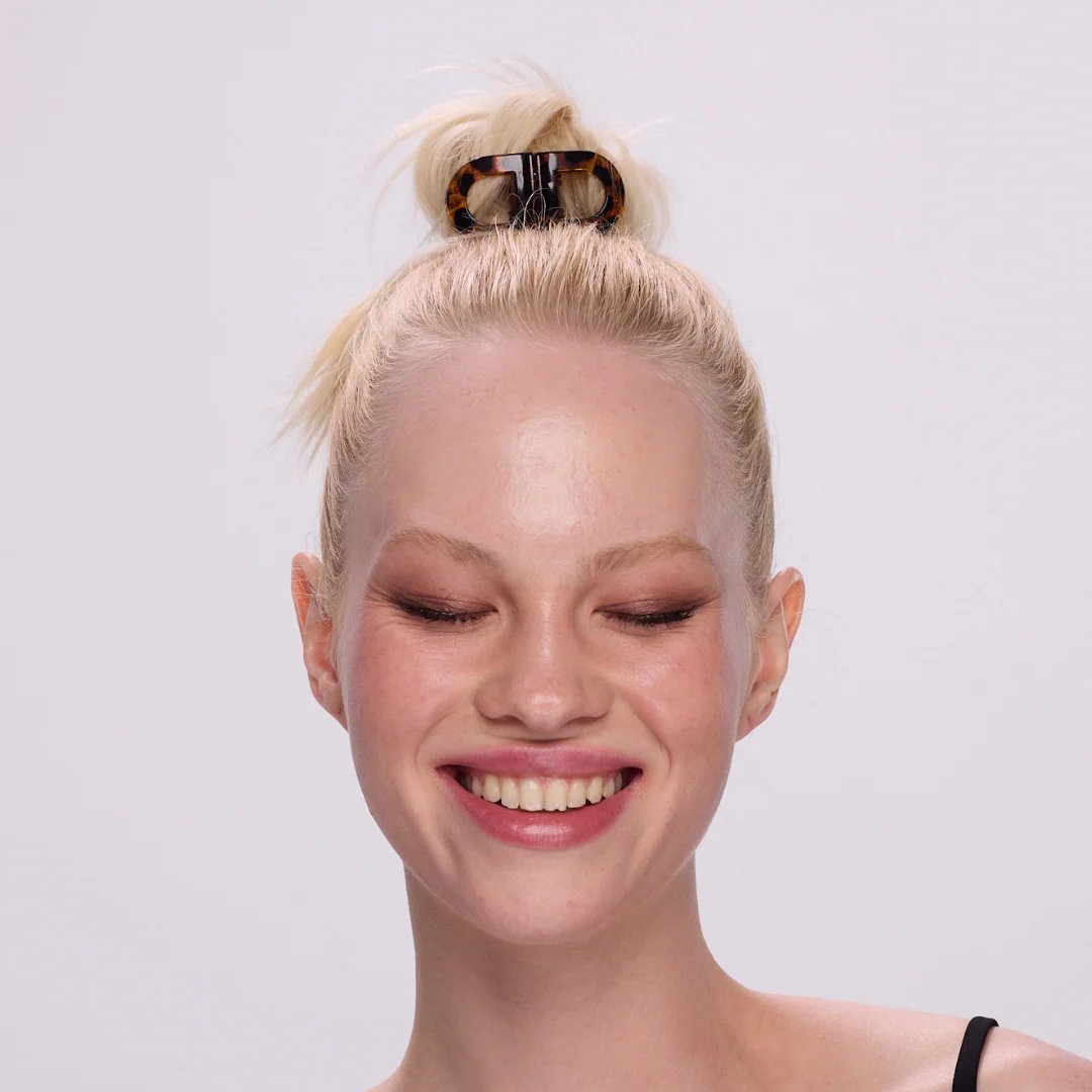 🔥LAST DAY 50% OFF - 💝Magnetic Hair Clip (2PCS)